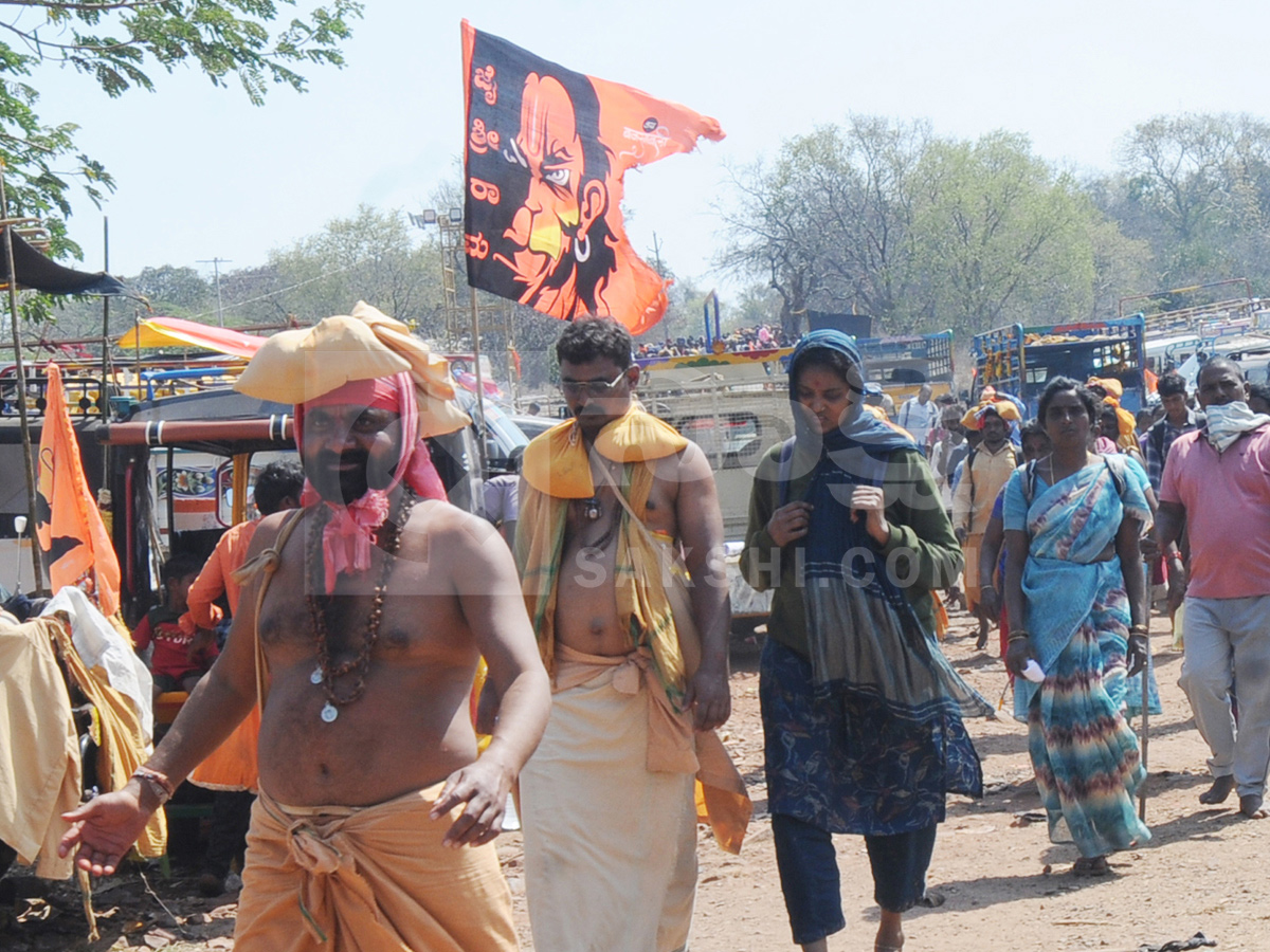 Shiva_20Devotees_20Walking_20To_20Srisailam_20Photos_20_281_29.jpg 2