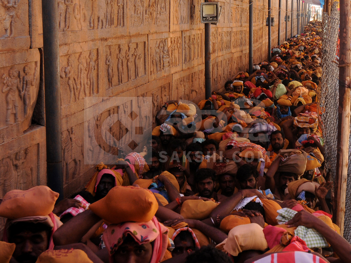 Shiva_20Devotees_20Walking_20To_20Srisailam_20Photos_20_2827_29.jpg 27