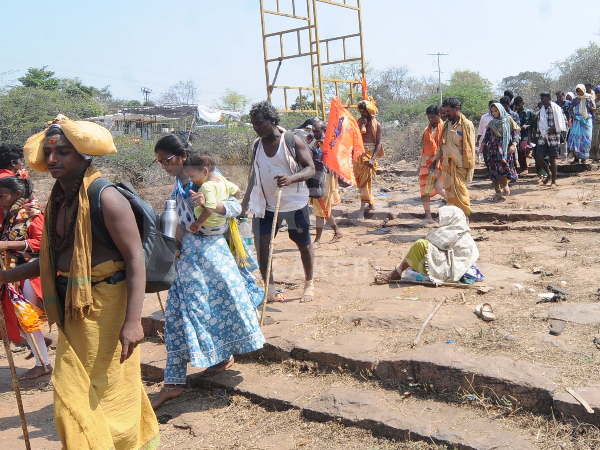 Shiva_20Devotees_20Walking_20To_20Srisailam_20Photos_20_288_29.jpg 9