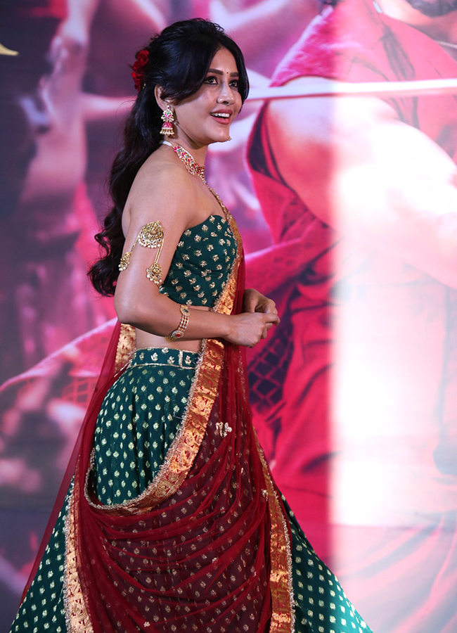 Tollywood_20Actress_20Nabha_20Natesh_20Latest_20HD_20Photos__20_281_29_0.jpg 2