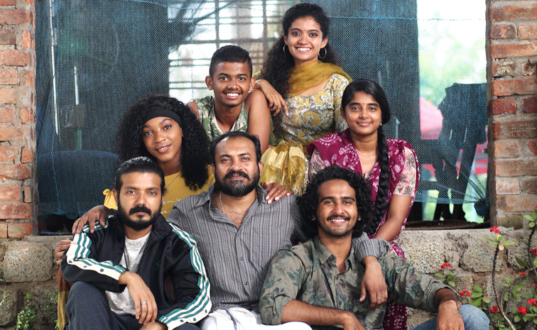 KUMBALANGI-NIGHTS-review-telugu.jpg
