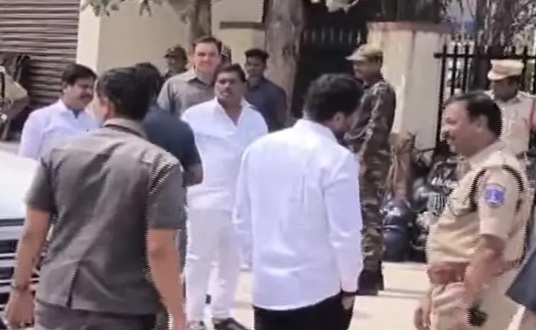 raghunandan_20rao_2C_20mahipal_20reddy.jpg