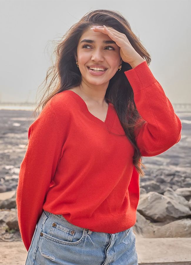 Actress_20Krithi_20Shetty_20Valentines_20Day_20HD_20Viral_20Photos__20_286_29.jpg 6