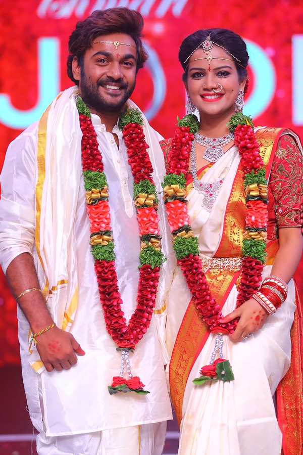 Telugu_20serial_20Beauty_20maheshwari_20Lovely_20moments_20Photos_20_2822_29.jpg 2