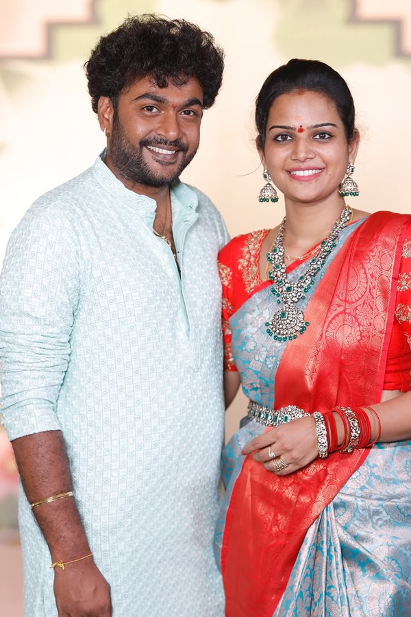 Telugu_20serial_20Beauty_20maheshwari_20Lovely_20moments_20Photos_20_2837_29.jpg 19
