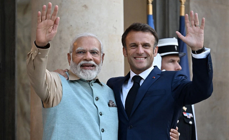 modi_2C-macron.jpg