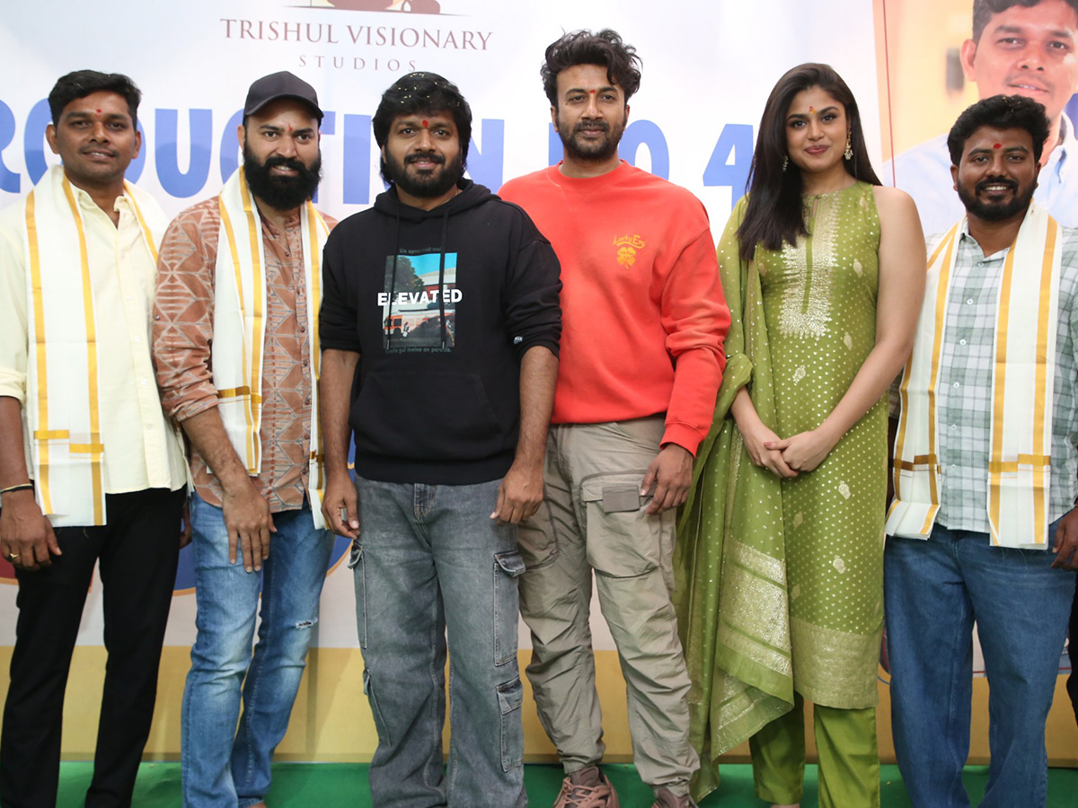 Satyadev_20New_20Movie_20Opening__20_284_29.jpg 4