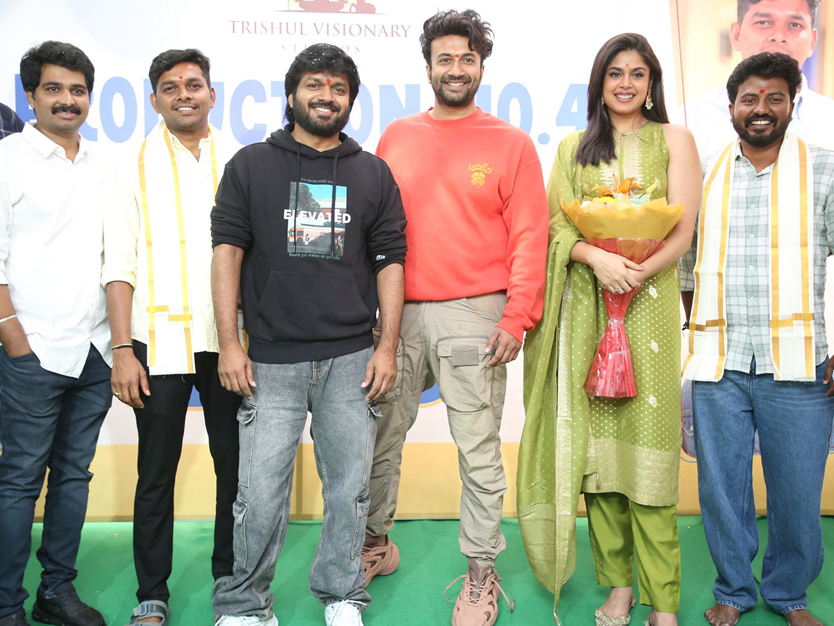 Satyadev_20New_20Movie_20Opening__20_287_29.jpg 7