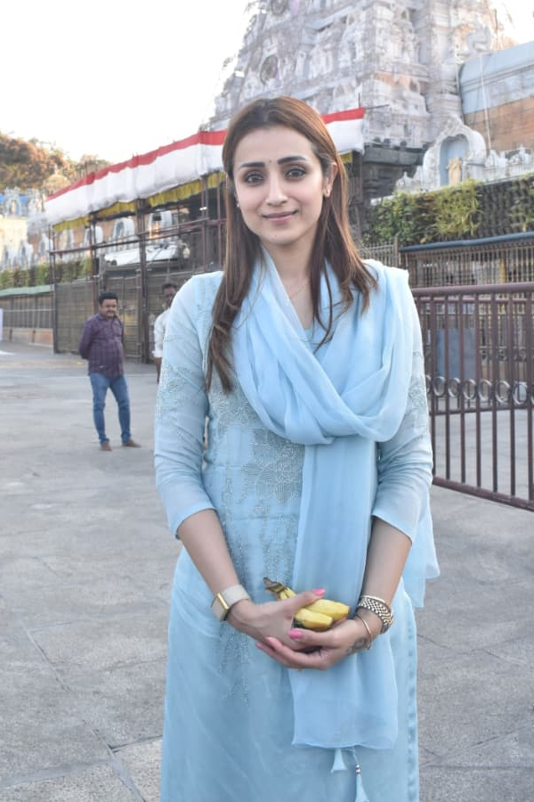 Trisha3.jpg 4