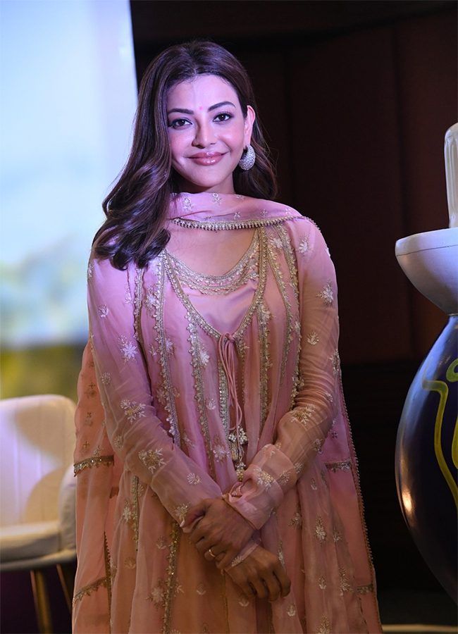Indian_20Actress_20Kajal_20Aggarwal_20At_20Taj_20Krishna_2C_20Hyderabad__20_286_29.jpg 6