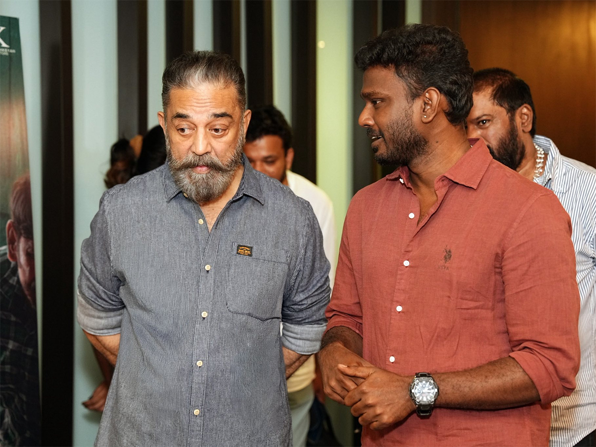 Kamal_20Haasan_20at_20the_20special_20screening_20of_20Thaai_20Kizhavi__20_286_29.jpg 6