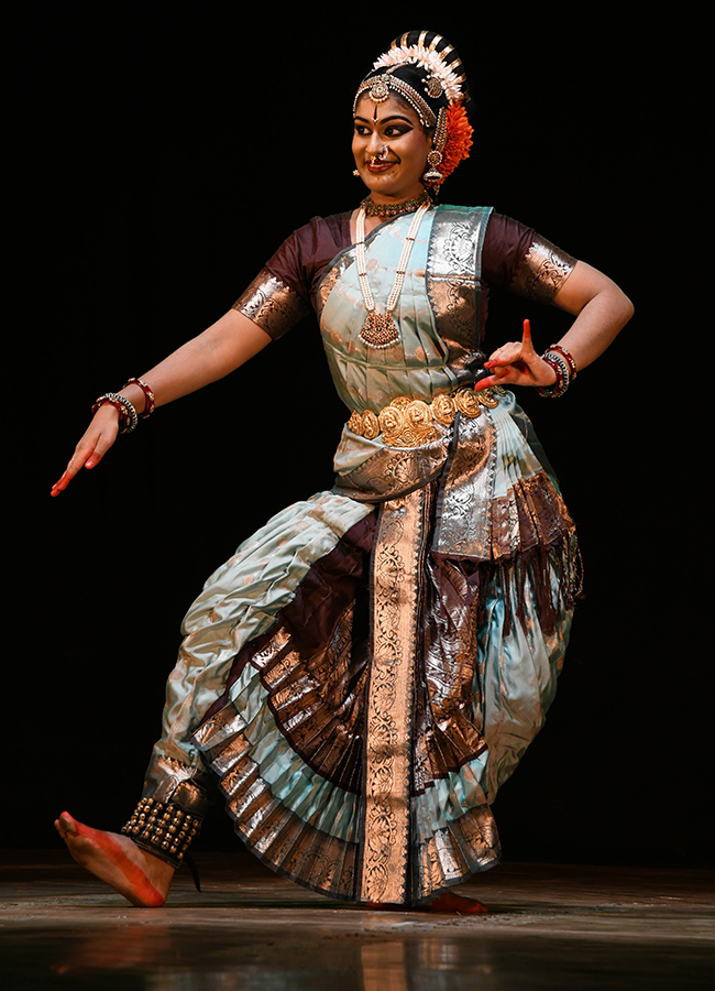 kuchipudi_20dance_20in_20hyderabad__20_2812_29.jpg 12