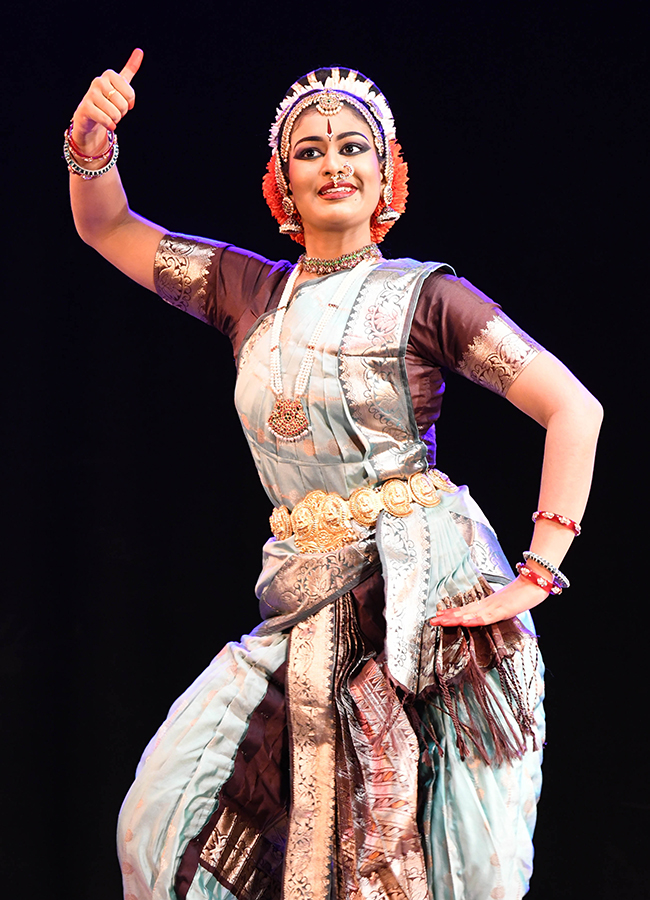kuchipudi_20dance_20in_20hyderabad__20_2824_29.jpg 24