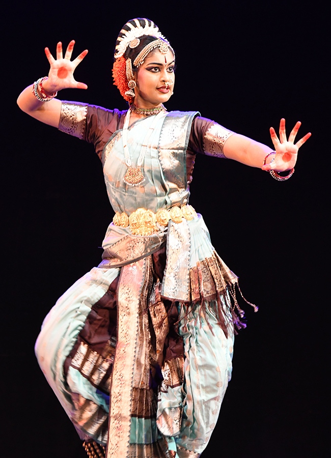 kuchipudi_20dance_20in_20hyderabad__20_2825_29.jpg 25