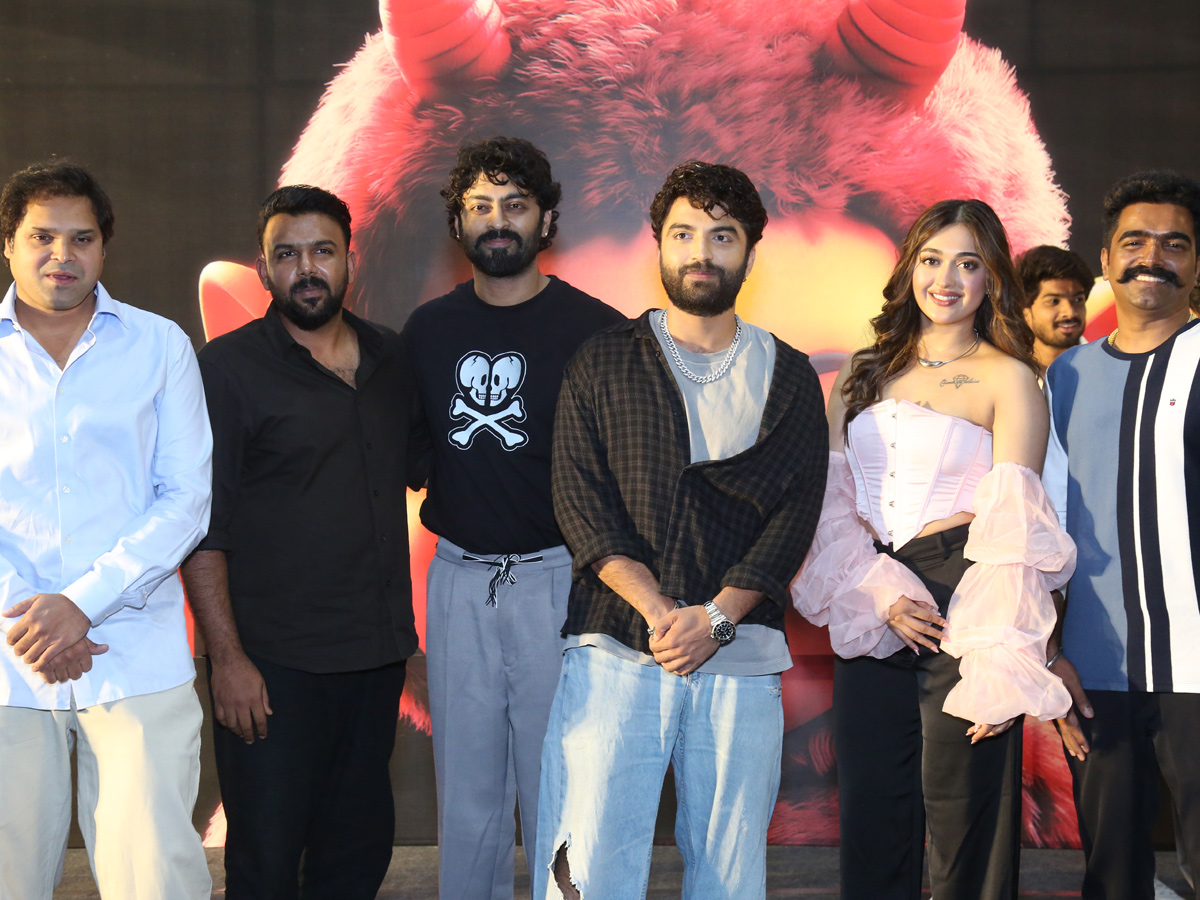 Vishwak_20sen_20CULT_20Movie_20Teaser_20Launch_20Photos_20_287_29.jpg 7