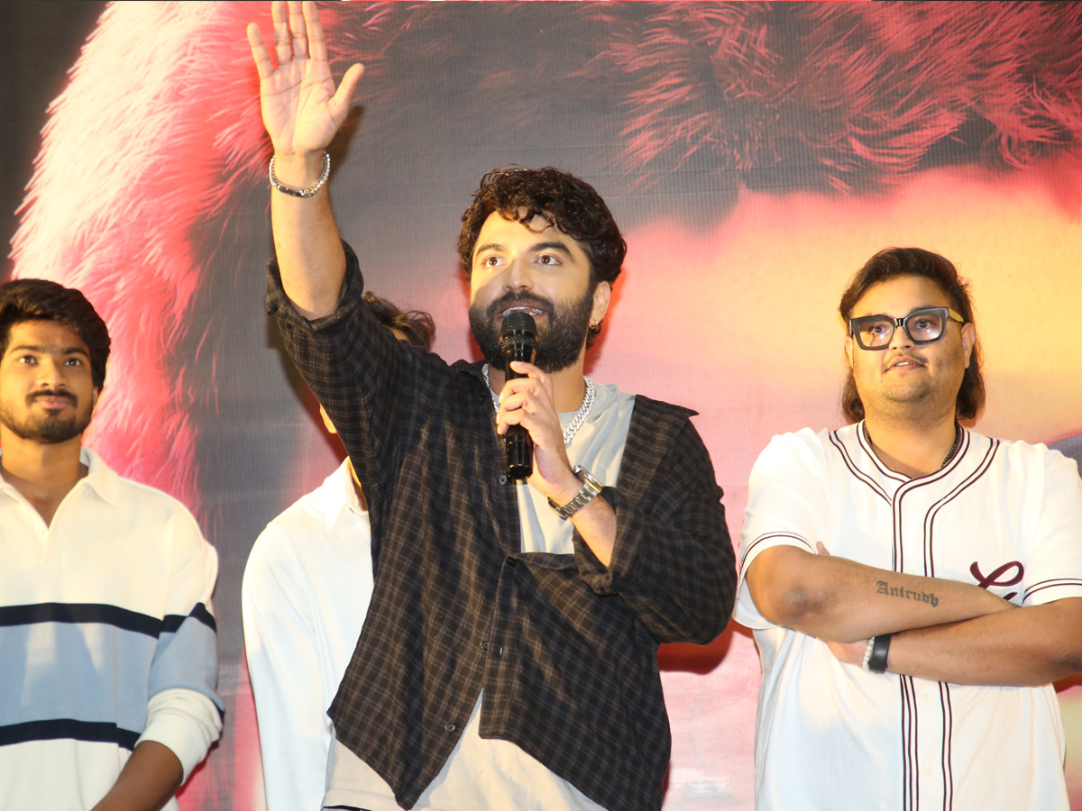 Vishwak_20sen_20CULT_20Movie_20Teaser_20Launch_20Photos_20_288_29.jpg 8