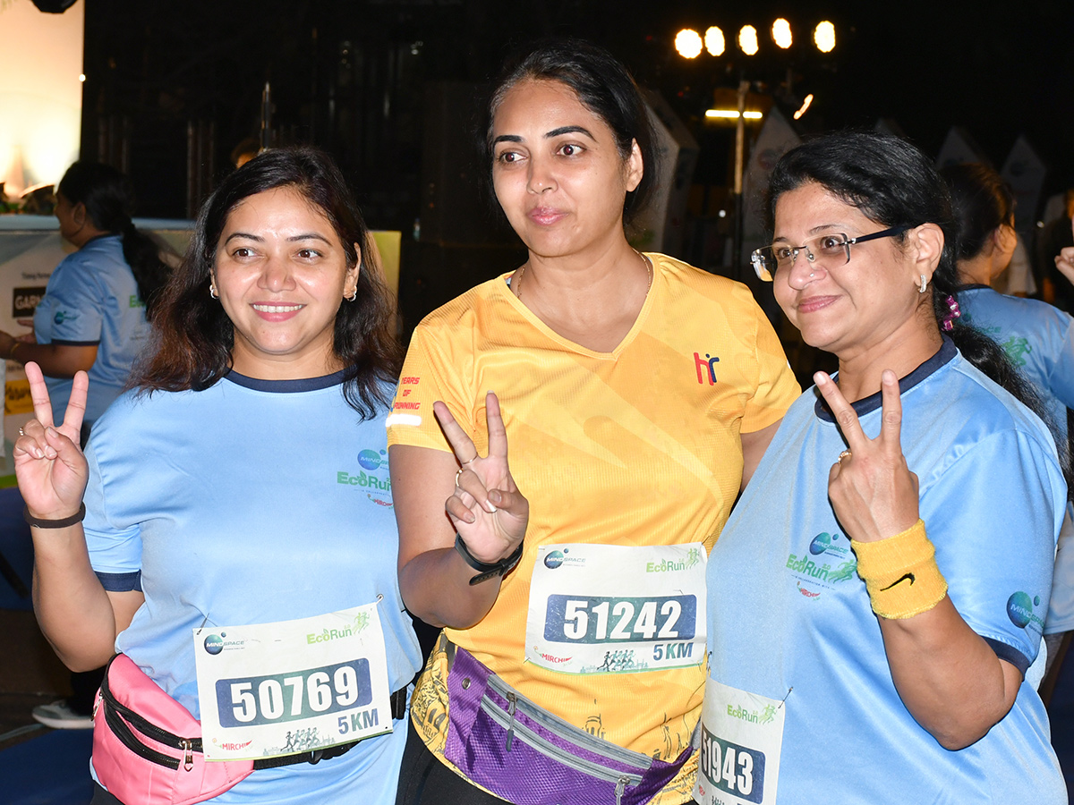 Mindspace_20Eco_20Run_202.0_204_2C200_20Runners_20Hit_20the_20Streets_20of_20Madhapur__20_2811_29.jpg 11