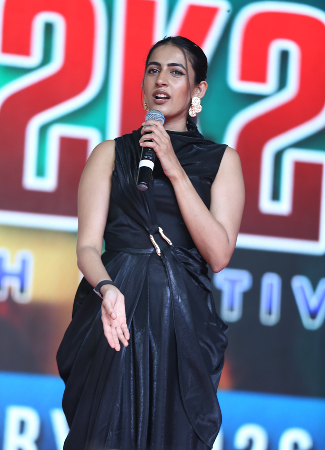Niharika_20Konidela_20Raakaasaa_20Movie_20Promotion_20At_20Amalapuram__20_2819_29.jpg 19