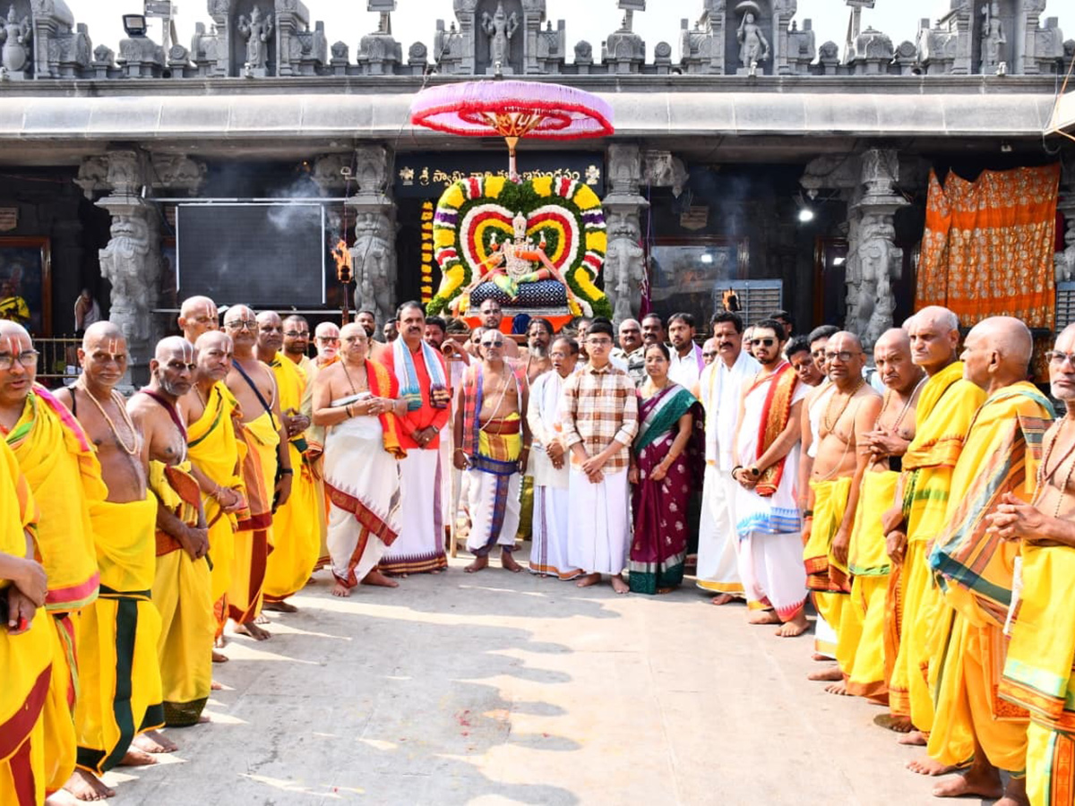 Yadagirigutta_20Sri_20Lakshmi_20Narasimha_20Swamy_20Annual_20Brahmotsava__20_286_29.jpg 6