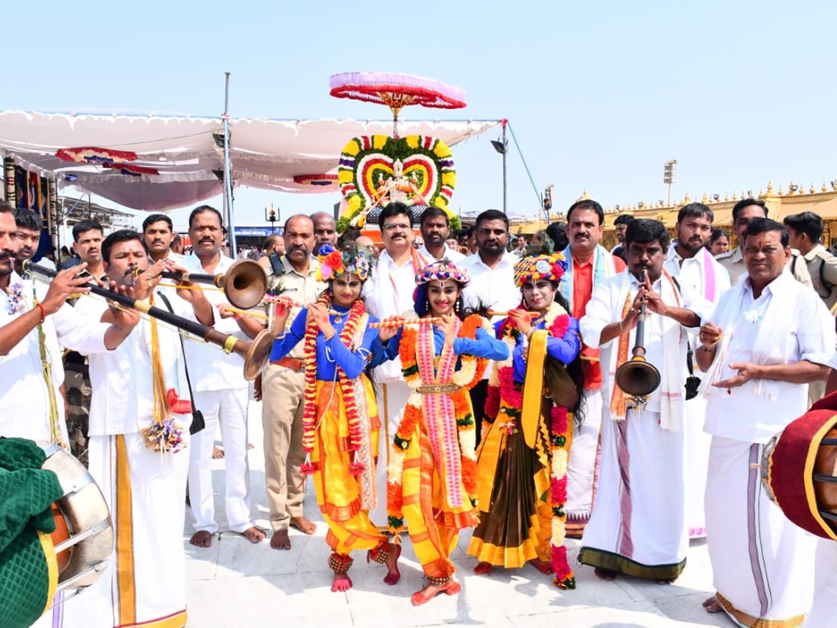 Yadagirigutta_20Sri_20Lakshmi_20Narasimha_20Swamy_20Annual_20Brahmotsava__20_287_29.jpg 7