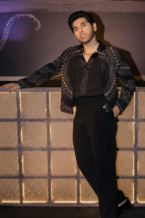 Allu_20Sirish_20And_20Nayanika_20Looks_20IN_20Black_20Dress_20Photos_20_287_29.jpg 8