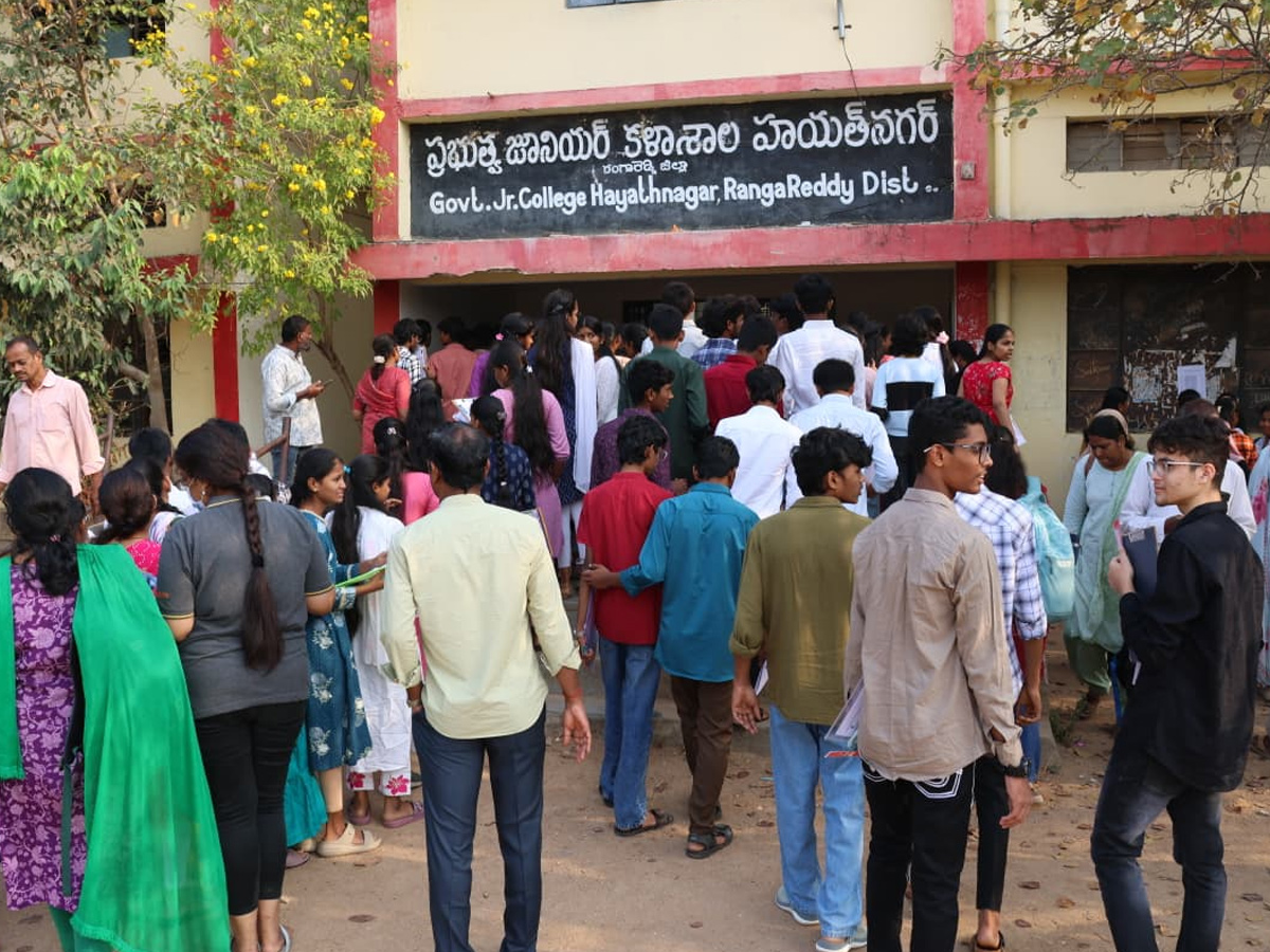Telangana_20inter_20exams_20Begins_20Photos_20_2811_29.jpg 11