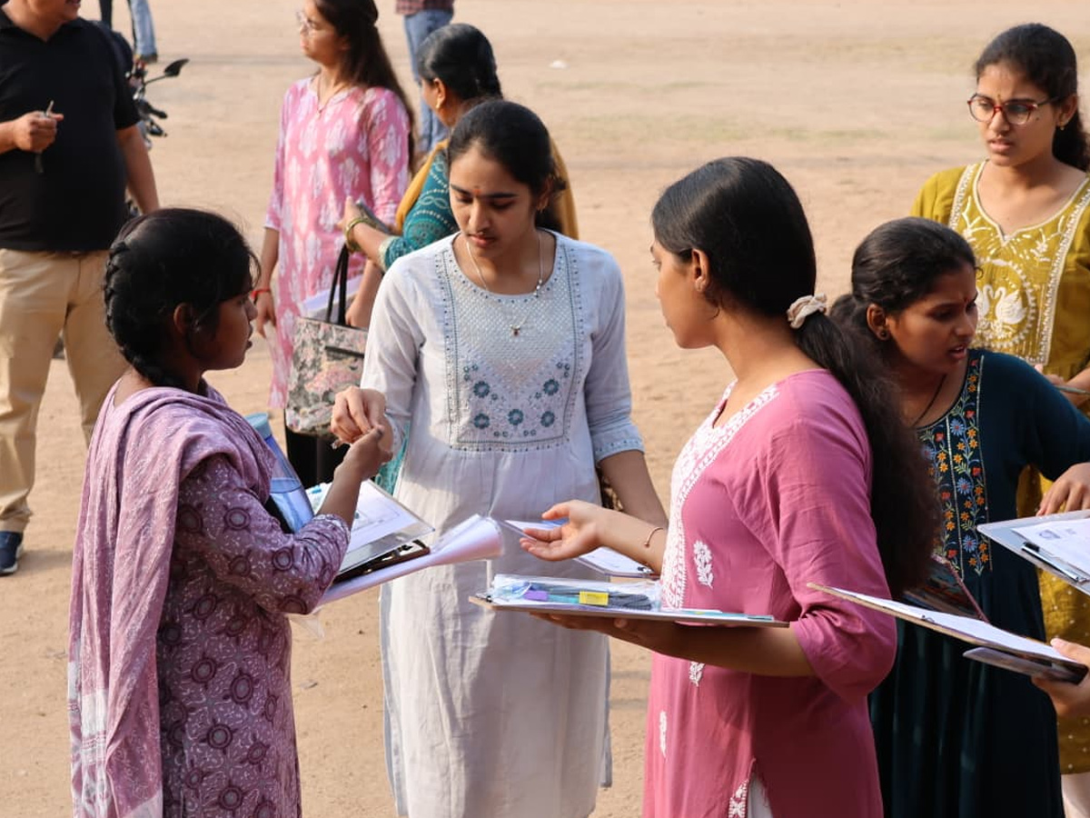 Telangana_20inter_20exams_20Begins_20Photos_20_2814_29.jpg 14