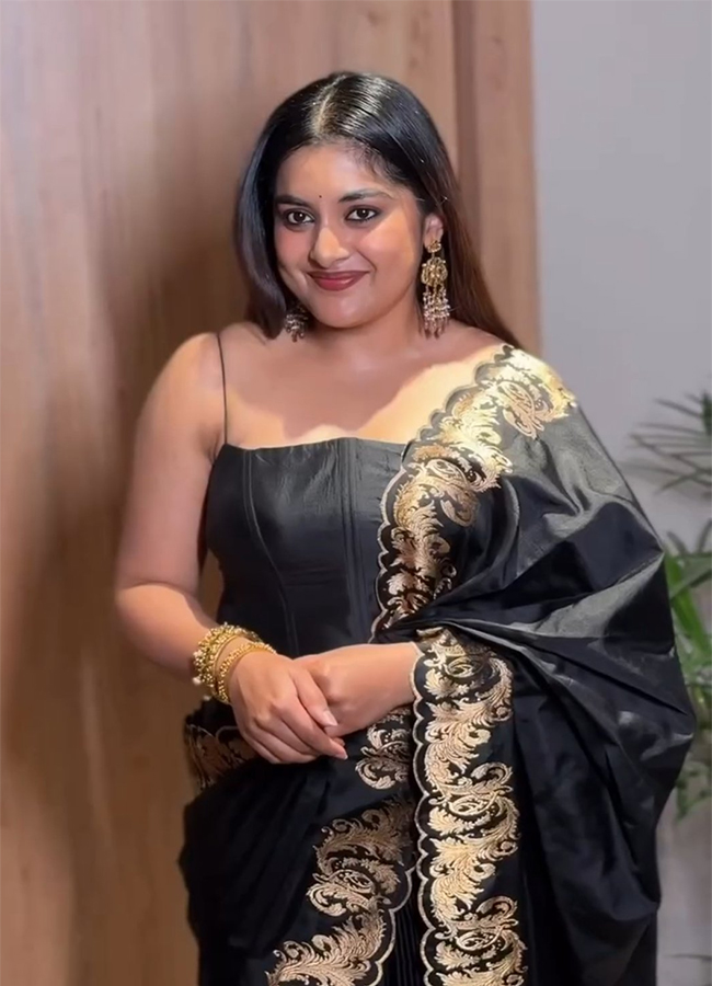 Actress_20Nivetha_20Thomas_20New_20Look_20HD_20Photos__20_2812_29.jpg 12