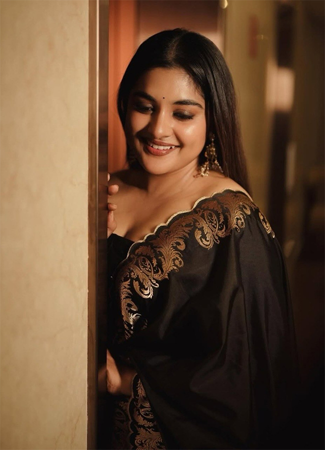 Actress_20Nivetha_20Thomas_20New_20Look_20HD_20Photos__20_2815_29.jpg 15