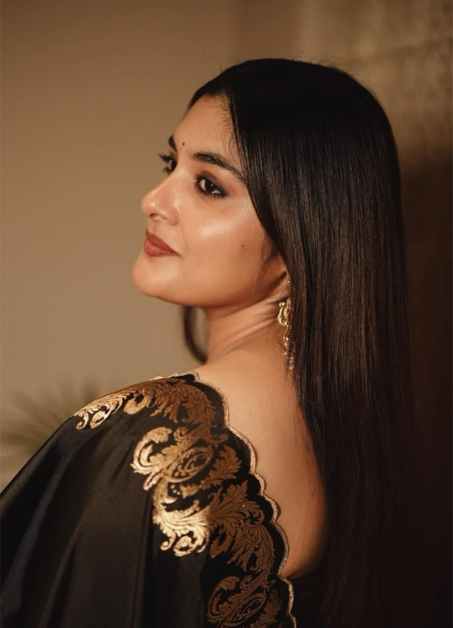 Actress_20Nivetha_20Thomas_20New_20Look_20HD_20Photos__20_284_29.jpg 4