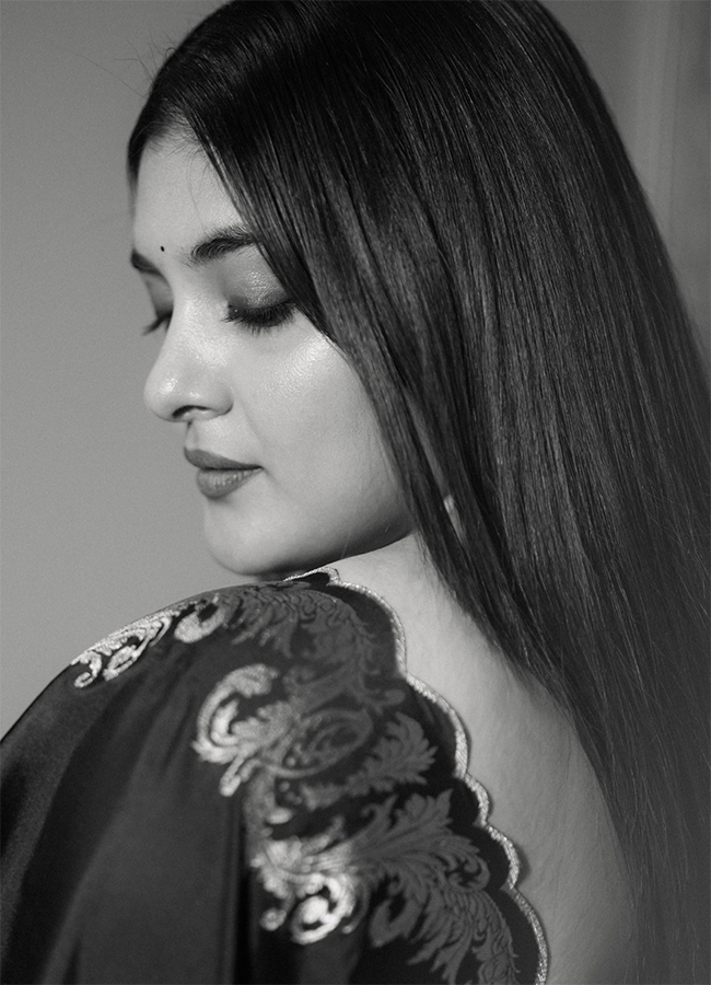 Actress_20Nivetha_20Thomas_20New_20Look_20HD_20Photos__20_287_29.jpg 7
