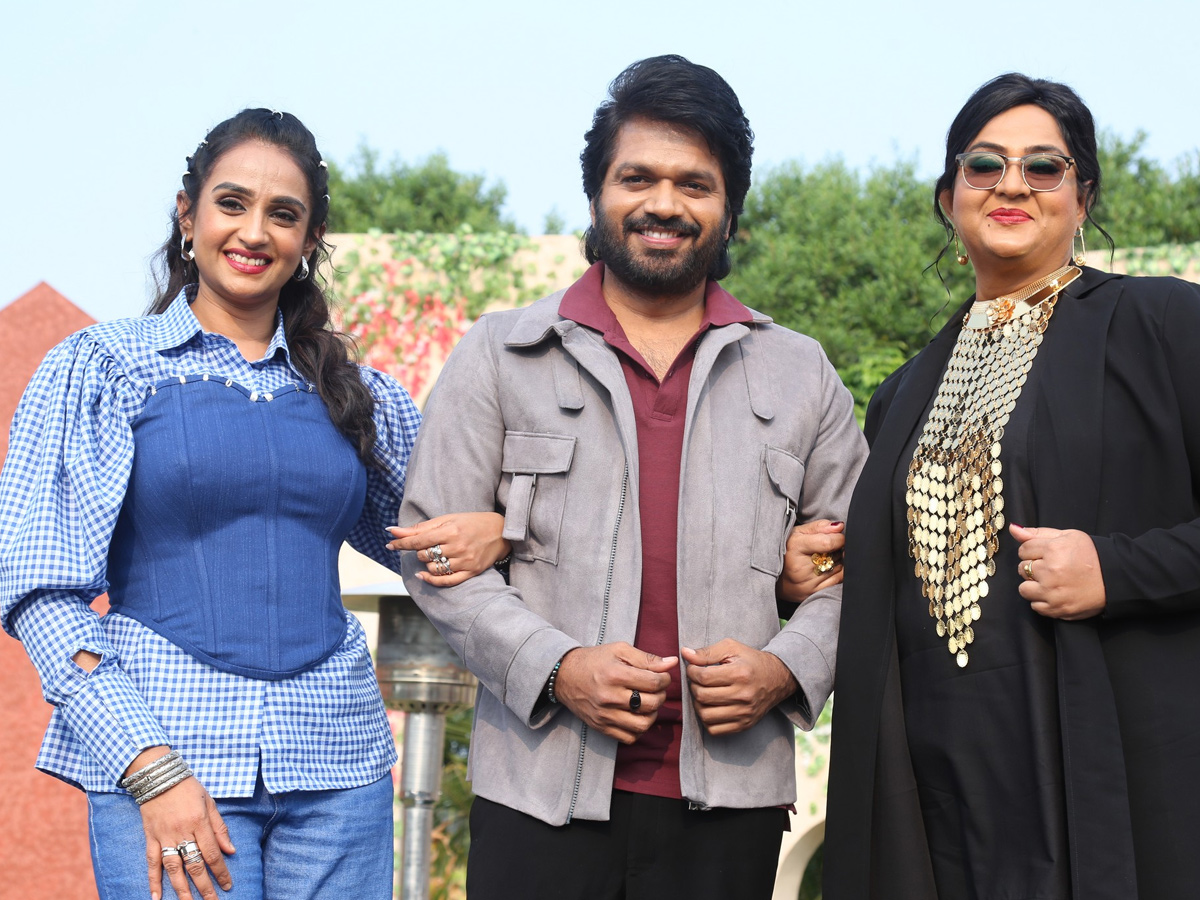 Jio_20Hotstar_20Mad_20For_20Each_20Other_20Reality_20Show_20Press_20Meet_20Photos_20_287_29.jpg 7