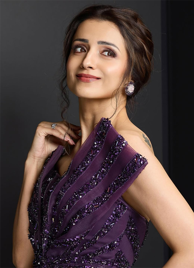 Actress_20Trisha_20Krishnan_20Trending_20Now_20HD_20Photos__20_284_29.jpg 4