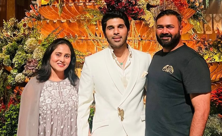 Allu_20Arjun-Sneha_20At_20Sirish_20pre-wedding_20party_20Photos_20_2812_29.jpg 7