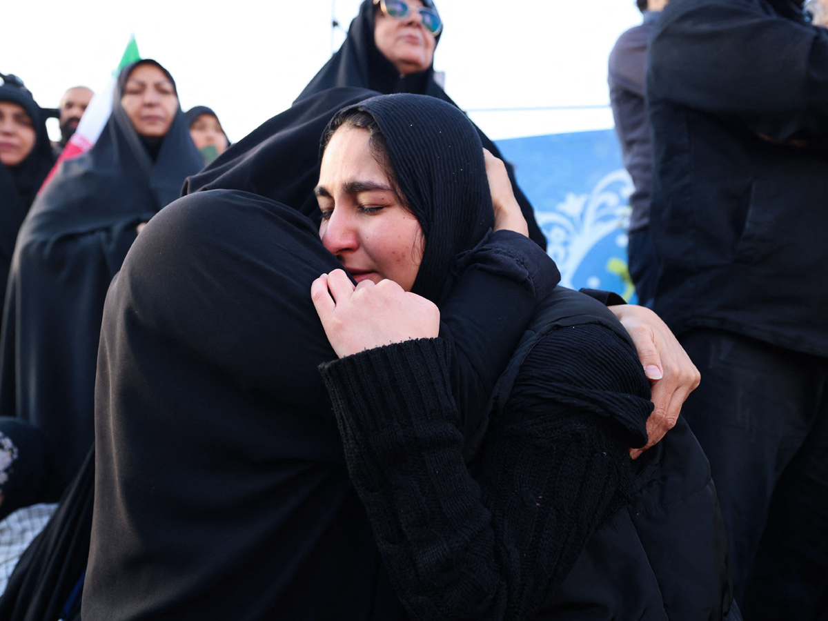 Iran_20mourns_20the_20demise_20of_20Supreme_20leader_20Ayatollah_20Ali_20Khamenei_20_2810_29.jpg 11