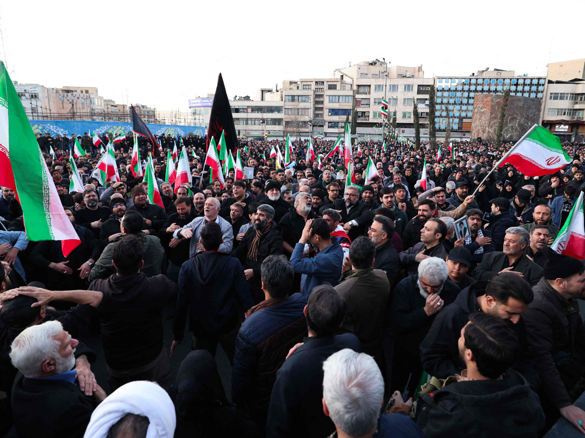 Iran_20mourns_20the_20demise_20of_20Supreme_20leader_20Ayatollah_20Ali_20Khamenei_20_2816_29.jpg 17