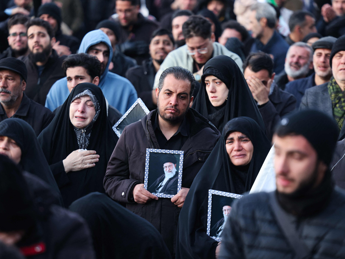 Iran_20mourns_20the_20demise_20of_20Supreme_20leader_20Ayatollah_20Ali_20Khamenei_20_2817_29.jpg 1