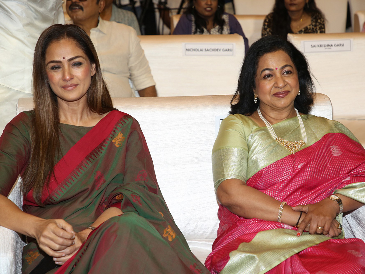 Varalaxmi_20Sarathkumar_20Saraswathi_20Movie_20Pre_20Release_20Event_20__20_2824_29.jpg 24