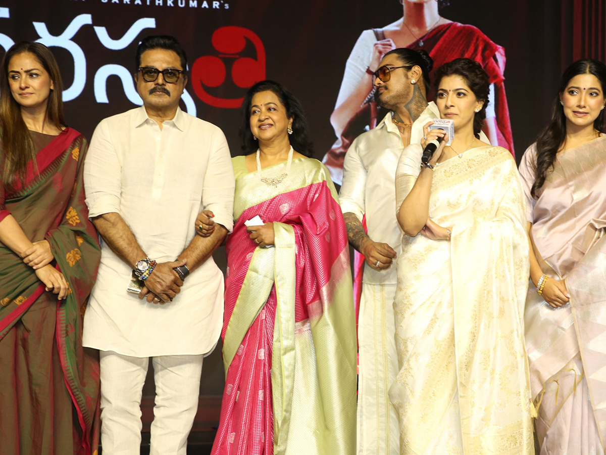 Varalaxmi_20Sarathkumar_20Saraswathi_20Movie_20Pre_20Release_20Event_20__20_285_29.jpg 5