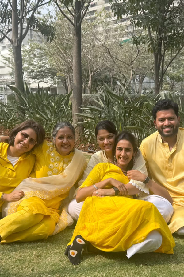Mega_20Daughter_20Niharika_20Konidela_20Remembering_20February_20month_20Memories_20Photos_20_281_29.jpg 2