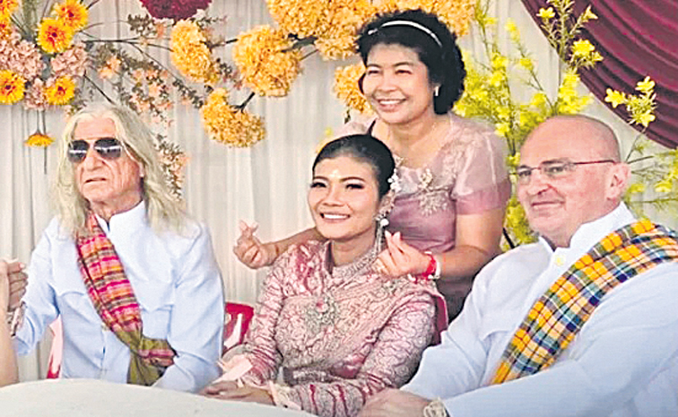 THAI-WOMAN.jpg