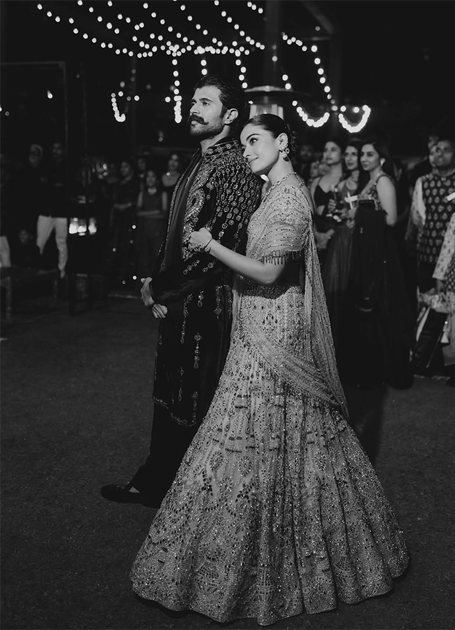 Vijay_20Deverakonda_20And_20Rashmika_20Mandanna_20Wedding_20Sangeet_20At_20Udaipur_20Photos_20Trending__20_2810_29.jpg 10