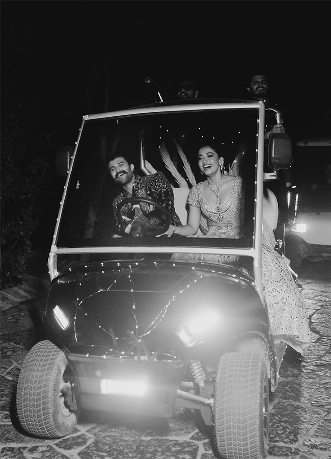 Vijay_20Deverakonda_20And_20Rashmika_20Mandanna_20Wedding_20Sangeet_20At_20Udaipur_20Photos_20Trending__20_288_29.jpg 8