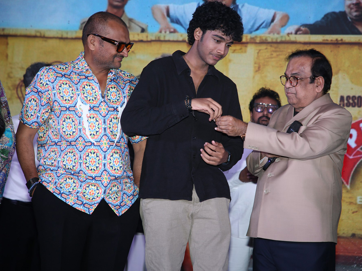 Sampradayini_20Suppini_20Suddapoosani_20Pre_20Release_20Event_20Photos__20_2812_29.jpg 12