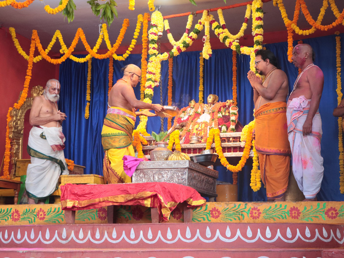 Bhadrachalam_20Sri_20Rama_20Kalyanam_20Celebrations_20Begin__20_2812_29.jpg 12