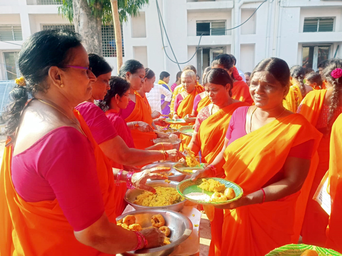 Bhadrachalam_20Sri_20Rama_20Kalyanam_20Celebrations_20Begin__20_286_29.jpg 6
