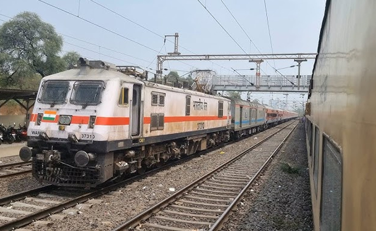 Secunderabad-Hisar_20Express_20train.jpg