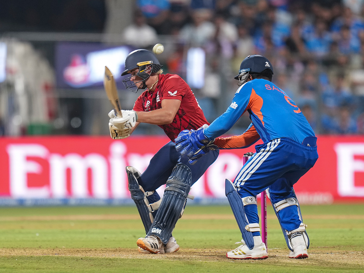 ICC_20Mens_20T20_20World_20Cup_202026_20Semifinal_20India_20and_20England_20at_20Wankhede_20Stadium__20_2812_29.jpg 12