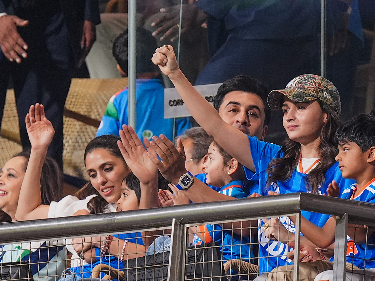ICC_20Mens_20T20_20World_20Cup_202026_20Semifinal_20India_20and_20England_20at_20Wankhede_20Stadium__20_2821_29.jpg 21
