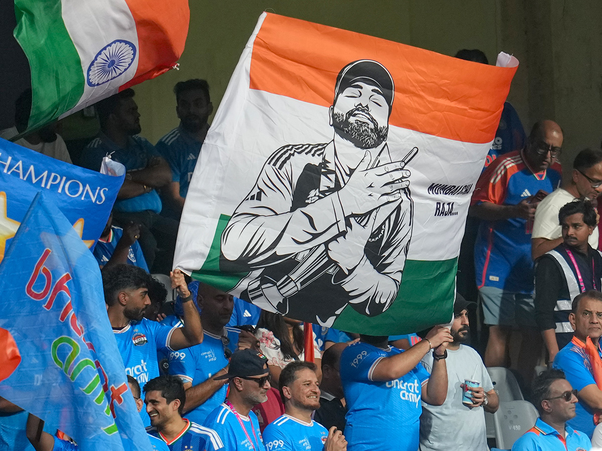 ICC_20Mens_20T20_20World_20Cup_202026_20Semifinal_20India_20and_20England_20at_20Wankhede_20Stadium__20_284_29.jpg 4